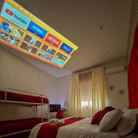 Easy Boarding Hotel Naples Exterior photo
